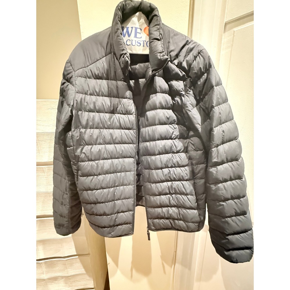 Uniqlo Ultra Light Down Jacket Mens Medium Black Quilted Puffer Full Zip Coat
